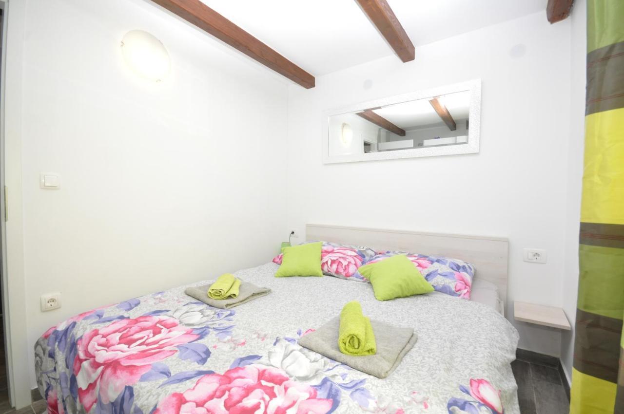 New Lux Apartman Kala 포레치 외부 사진
